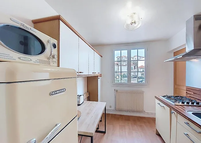 Du Port-5 By Interhome *