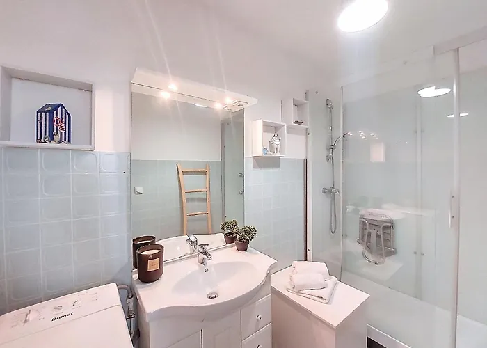 Du Port-5 By Interhome *